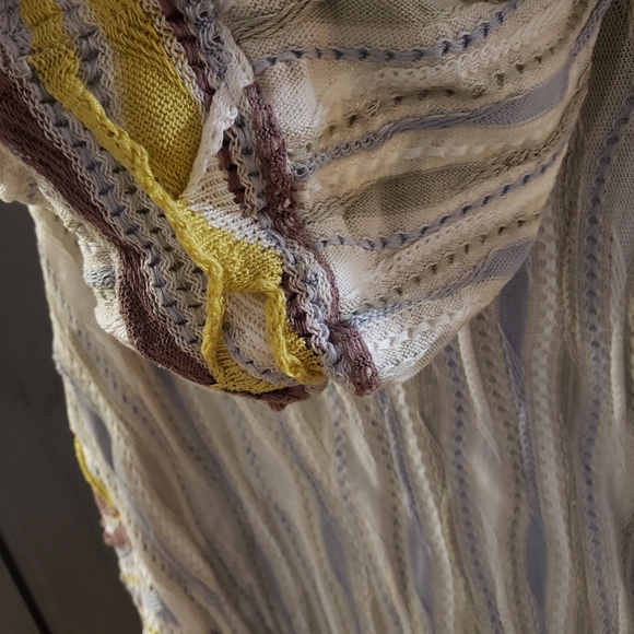 Coogi sweater with hood & doubled sided pocket - Picture 6 of 12